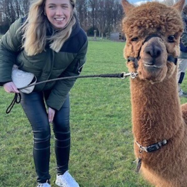 https://academie71.nl/wp-content/uploads/2025/06/Foto-Ramona-2-600x600.jpg