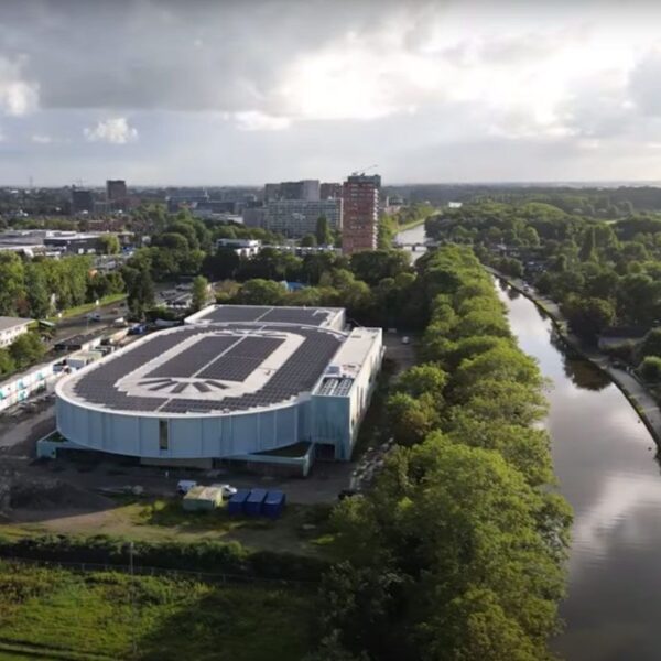 https://academie71.nl/wp-content/uploads/2026/05/Combibad-en-Ijshal-De-Vliet-screenshot-video-debouwonline-2-1024x683-1-600x600.jpg